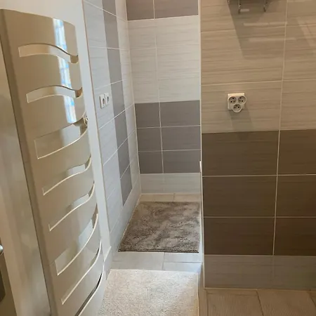 Garrigue Avec Piscine Quartier Planette A Вилла Ним