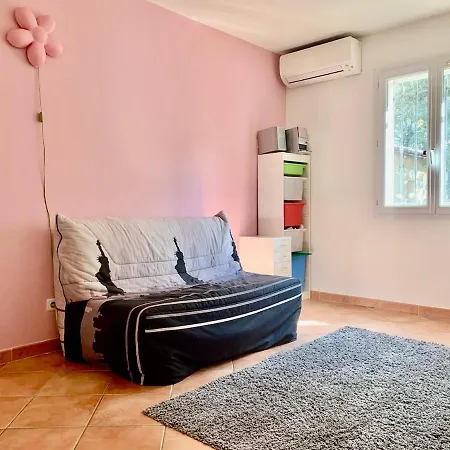 Garrigue Avec Piscine Quartier Planette A * Ним